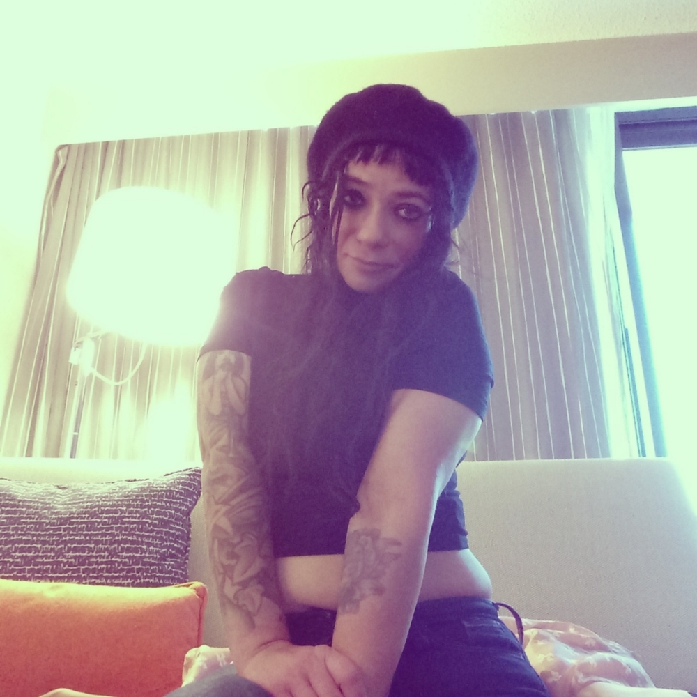 Meet your Posher, Iris